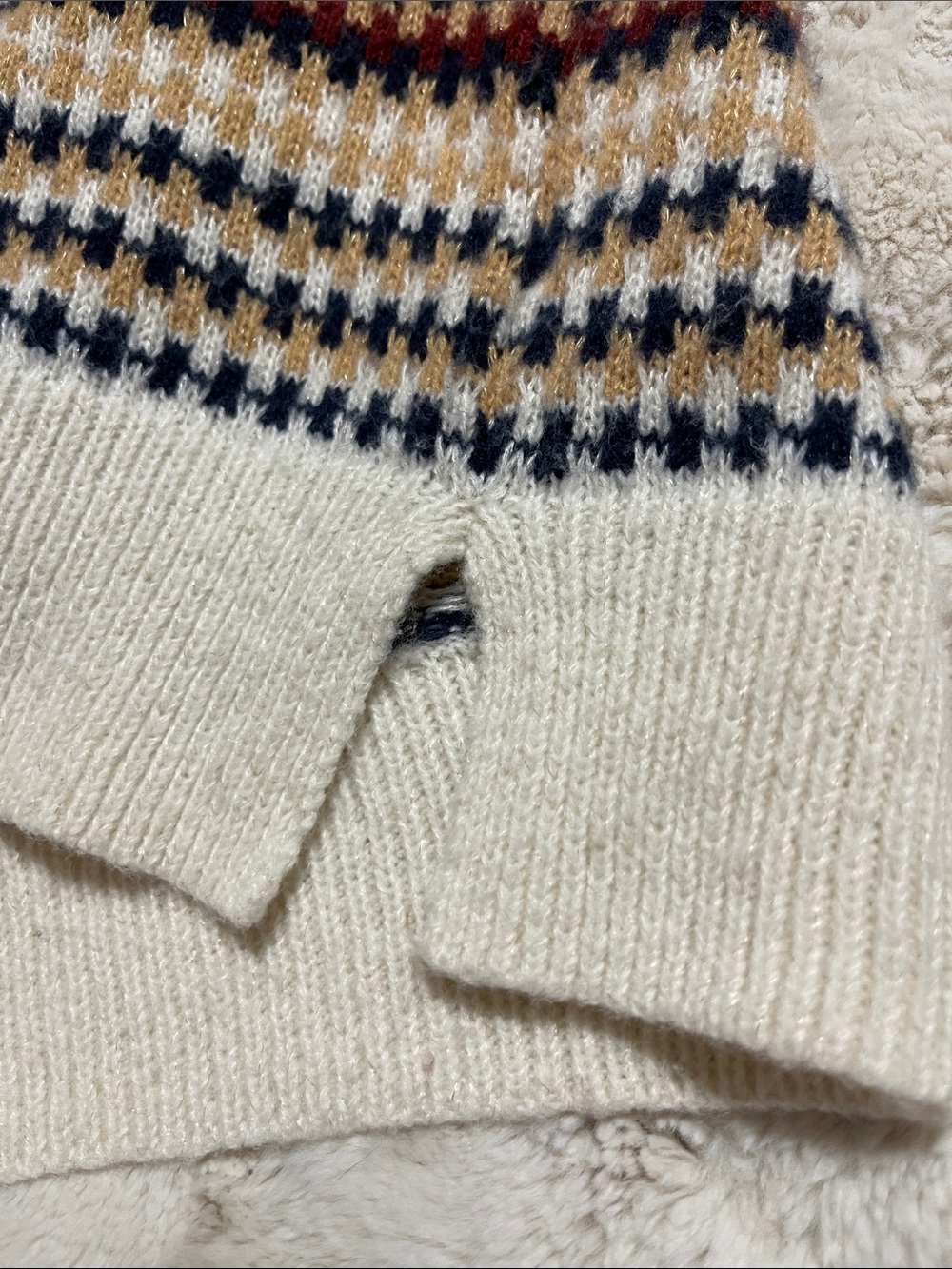 The General Good Cream Houndstooth Crewneck Sweater - Picture 10 of 12